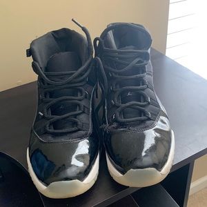 Jordan 11 retro jubilee size 12m /black